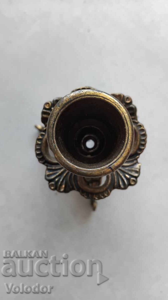 Доставка на Антична свещник