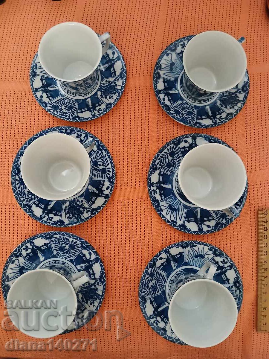 Порцеланов сервиз от 6 чашки с 6 чинийки