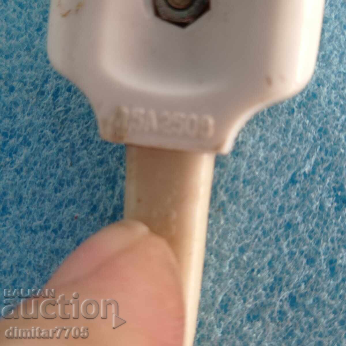 Livrarea Bricheta electrica pe gaz 220v Livrarea Bricheta electrica pe gaz 220v