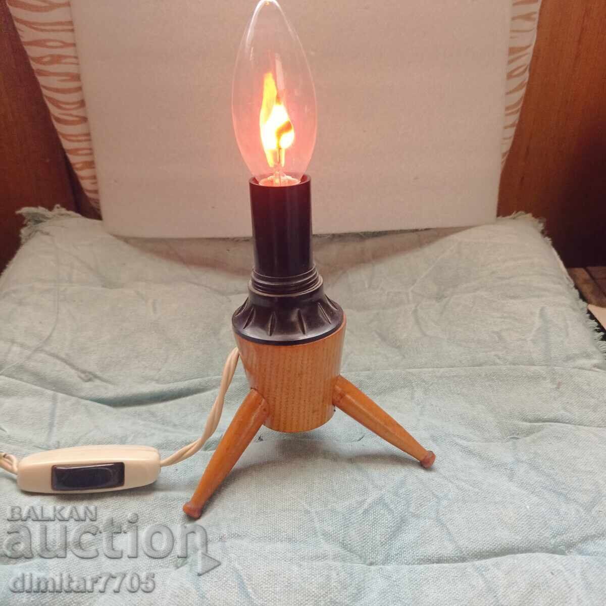 Ретро настолна декоративна лампа Ретро настолна декоративна лампа