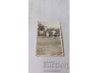 Fotografie Sofia Tineri pe pajiște 1942