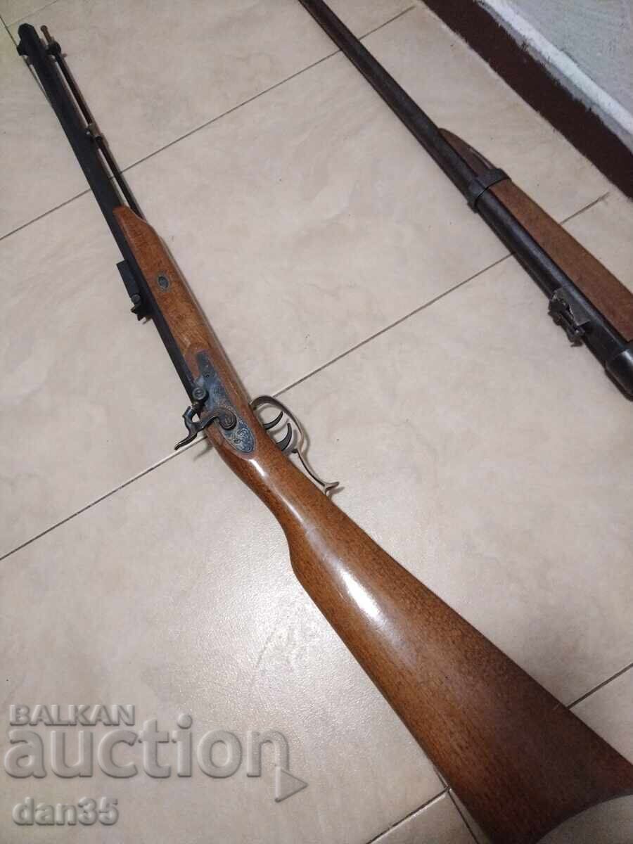 CARABINĂ CU CAPSULĂ