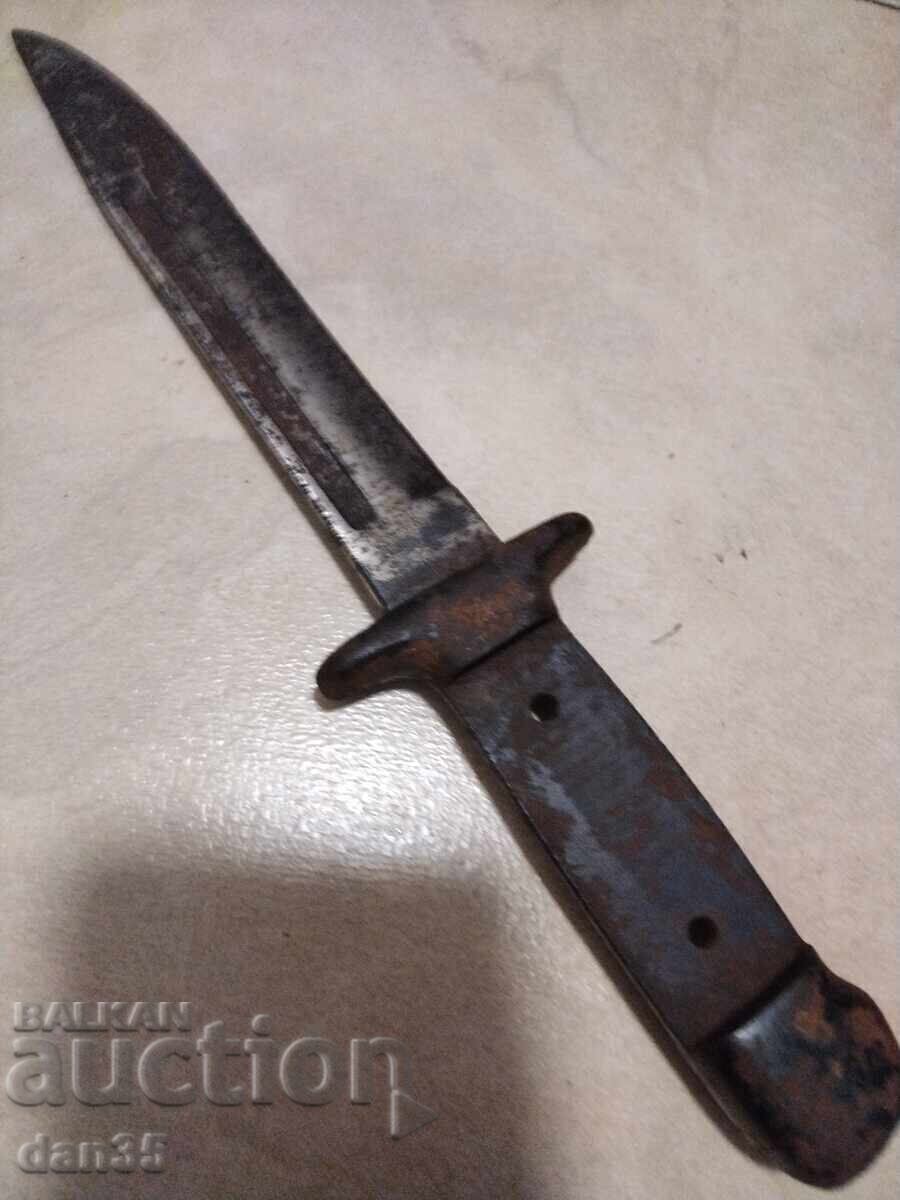 OLD KNIFE FOR DAILY USE