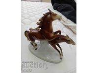 Figurină veche din porțelan, cai