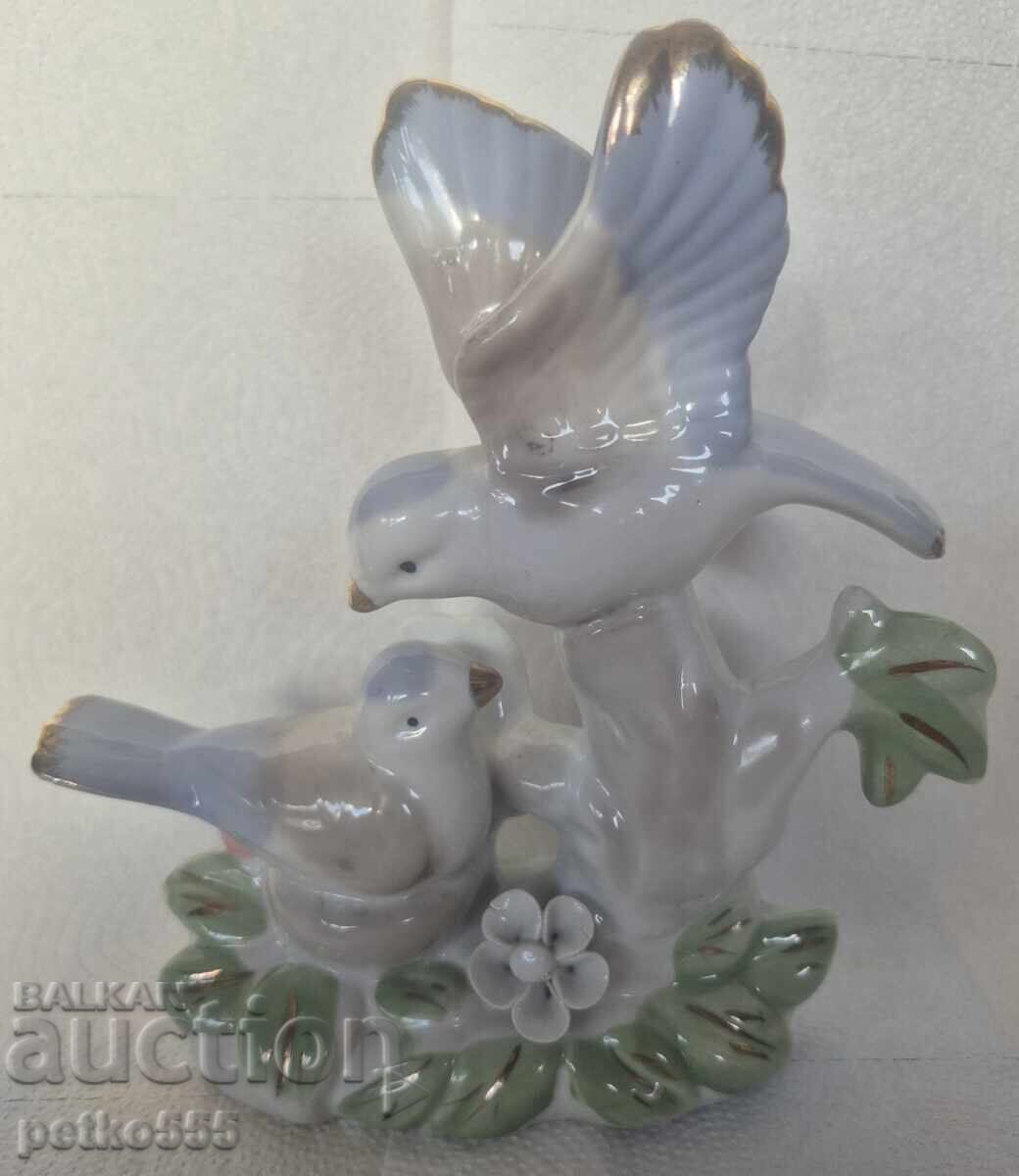 ПОРЦЕЛАНОВА ФИГУРА с цена € 25.00 | 48.90 лв. ПОРЦЕЛАНОВА ФИГУРА с цена € 25.00 | 48.90 лв.