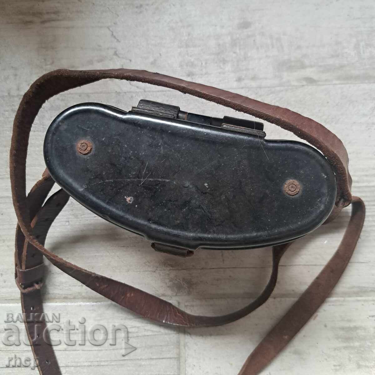 Βακελιτοκουτί Βέρμαχτ για κιάλια 6x30 Β' Παγκοσμίου Πολέμου με τιμή € 110.00 | 215.14 BGN Βακελιτοκουτί Βέρμαχτ για κιάλια 6x30 Β' Παγκοσμίου Πολέμου με τιμή € 110.00 | 215.14 BGN