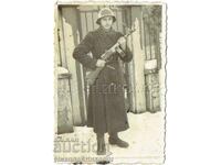 MICĂ POZĂ VECHE GRĂNICER SOLDAT CU AUTOMAT J487