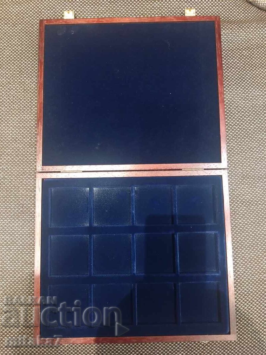 Аукцион Дървена кутия