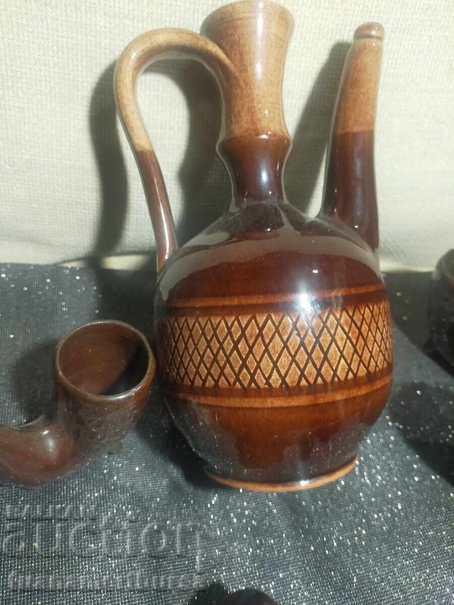 керамична кана и различни чаши