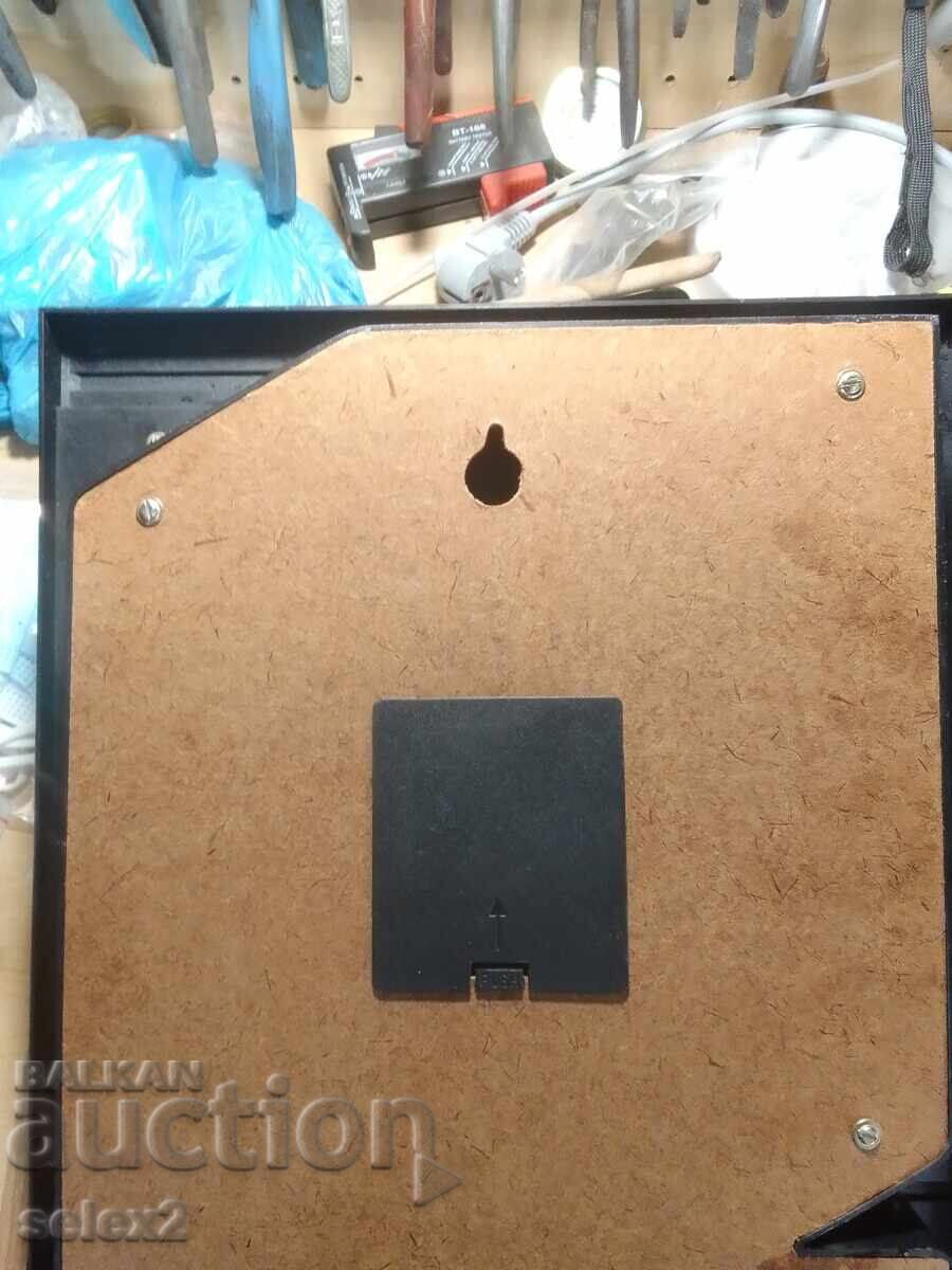 Licitație Ceas de perete AJANTA Licitație Ceas de perete AJANTA