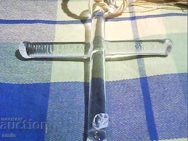 Delivery of Large glass cross