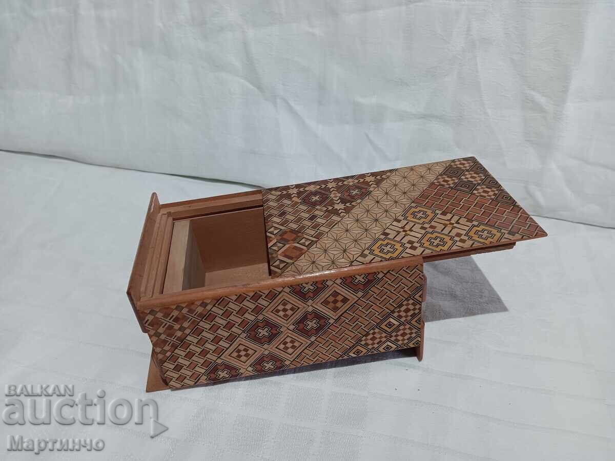 Παλιό Αντίκα Ιαπωνικό Ξύλινο Κουτί Μυστικών Σαμουράι