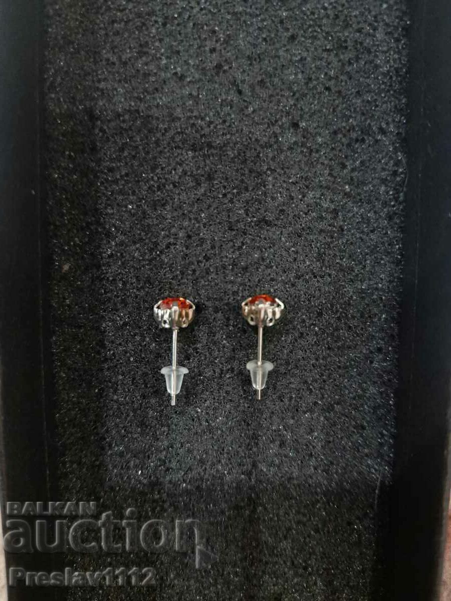 Licitație Cercei cu granat 3mm