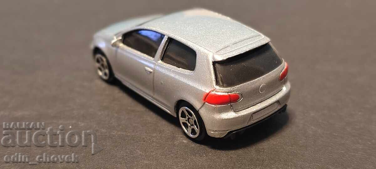 1:64 RMZ VW Volkswagen Golf GTI cu preț € 1.00 | 1.96 BGN