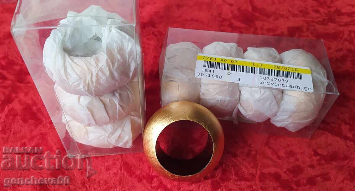 Două seturi de inele aurii pentru șervețele cu preț € 8.00 | 15.65 BGN