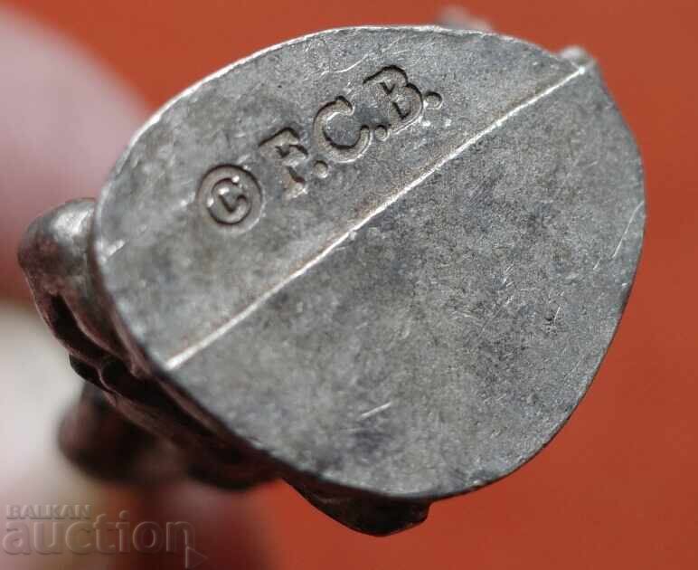 Delivery of Footballer Delivery of Footballer