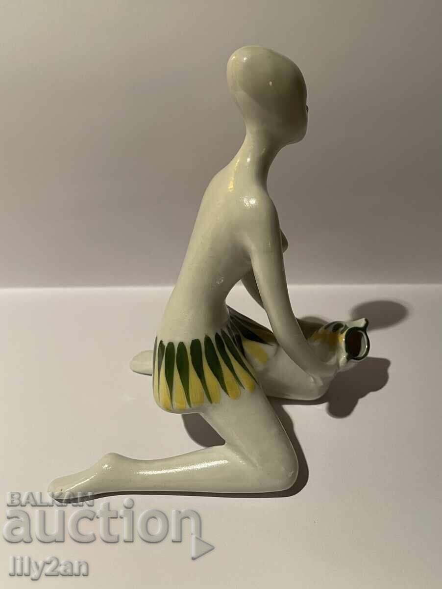 Porcelain figurine - 5 Porcelain figurine - 5