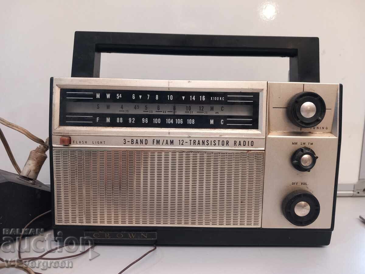 Стар транзистор радио CROWN