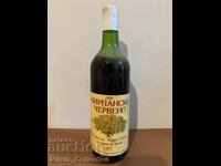 Παλαιωμένο συλλεκτικό μπουκάλι κόκκινο κρασί από το Τσιρπάν