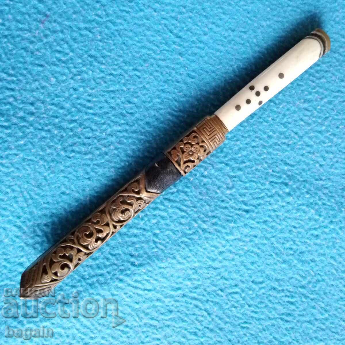 Cuțit tibetan, pumnal. cu preț € 50.00 | 97.79 BGN