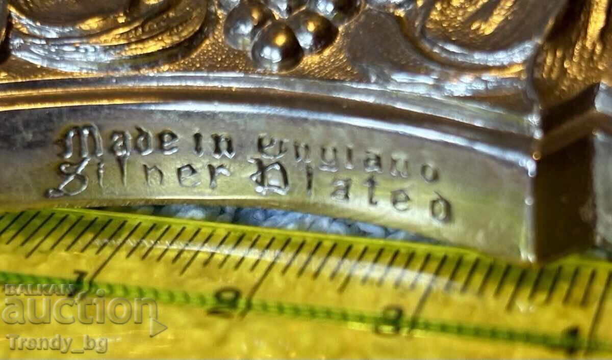 Παράδοση Αγγλικά επαργυρωμένα κηροπήγια – Rococo Revival, 1900–1920