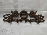 Ρετρό κρεμάστρα από μασίφ χυτοσίδηρο – Μπαρόκ στυλ με αγγέλους