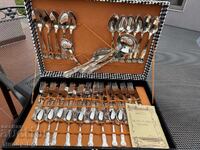 Set tacâmuri argintate – 51 piese cu geantă și certificat