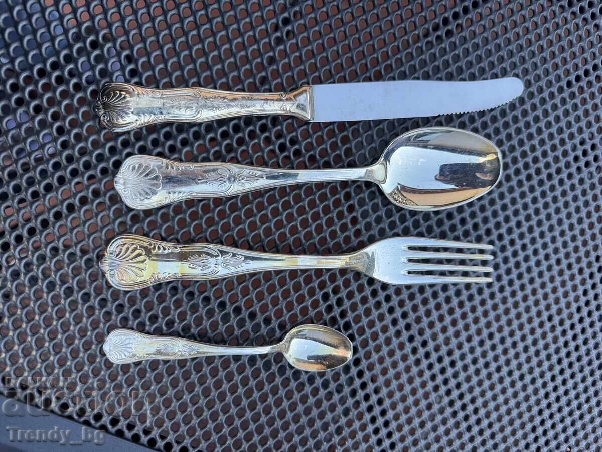 Licitație Set italian de tacâmuri argintate (ARG 800)
