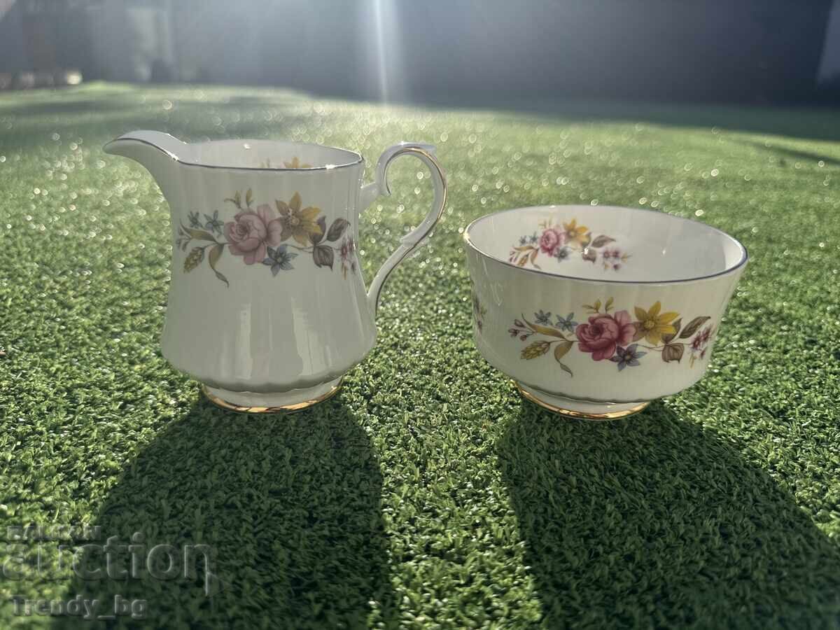 Adevărată clasică englezească – Royal Stafford, set de 21 piese - 5
