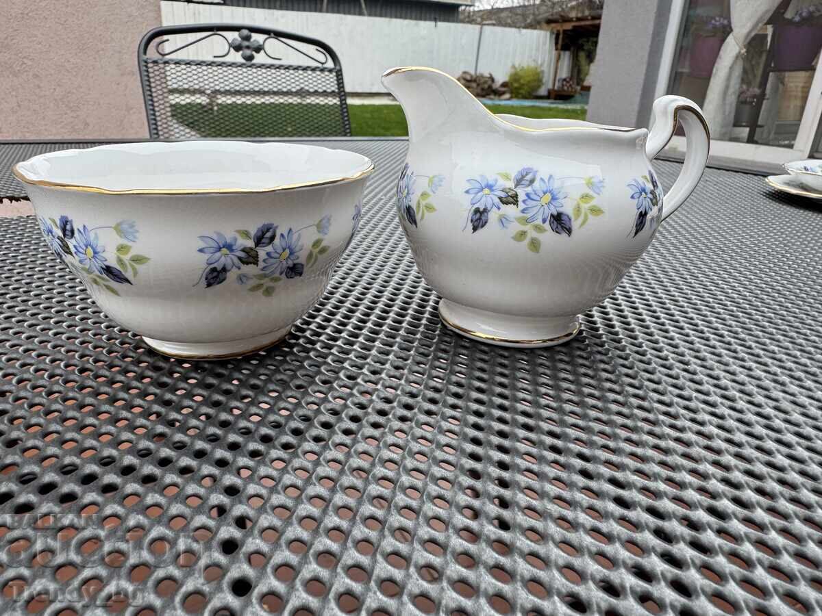 Serviciu de porțelan englezesc Royal Vale – circa 1950 cu preț € 150.00 | 293.38 BGN