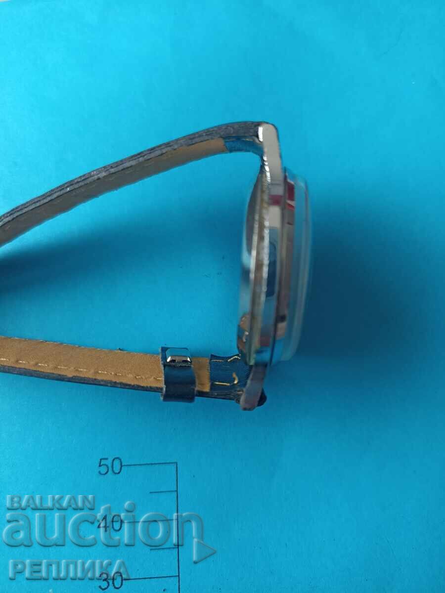 Livrarea Ceas rusesc de colecție vechi Pobeda Livrarea Ceas rusesc de colecție vechi Pobeda