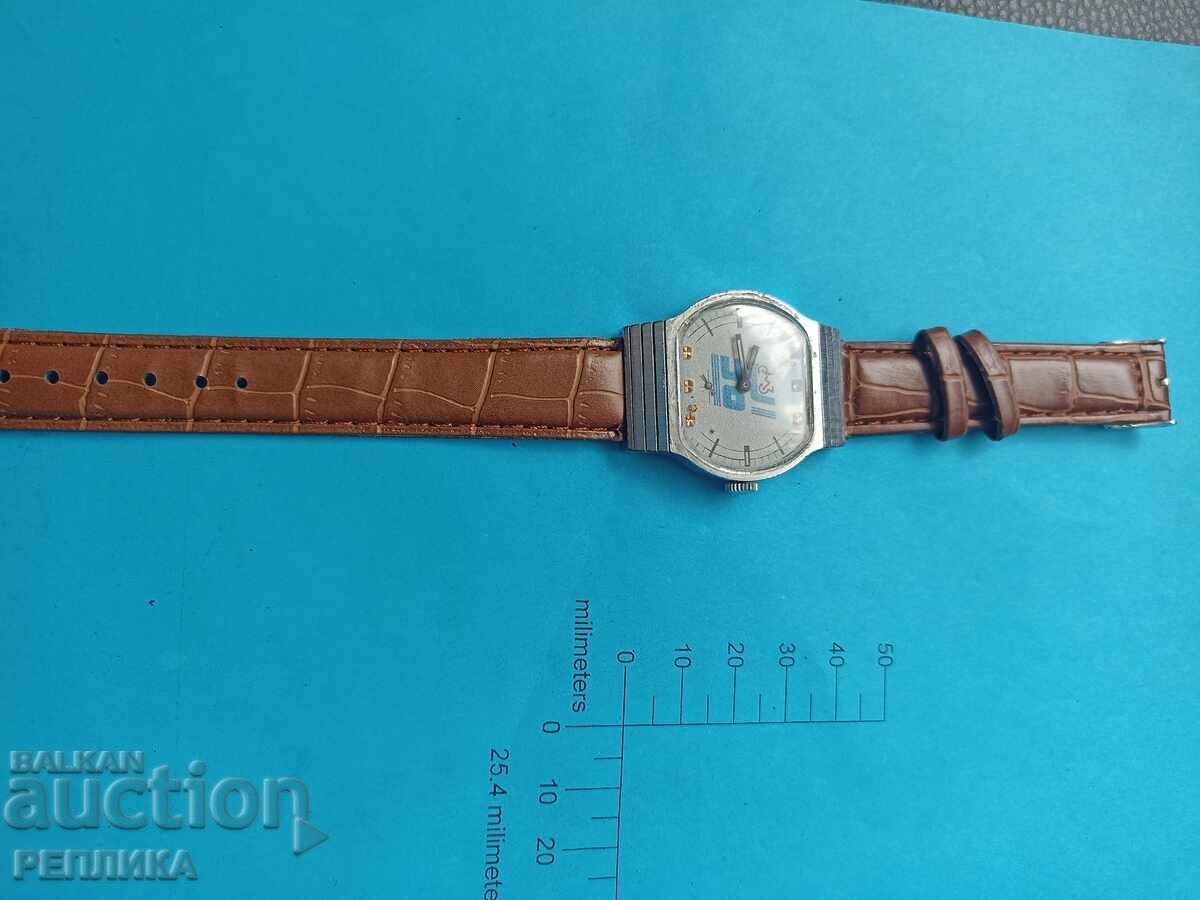 Ceas rusesc de colecție vechi Pobeda cu preț € 16.00 | 31.29 BGN Ceas rusesc de colecție vechi Pobeda cu preț € 16.00 | 31.29 BGN