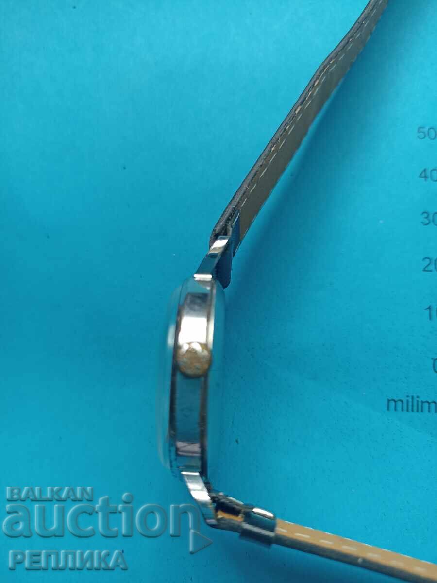 Livrarea Ceas rusesc de colecție vechi Pobeda