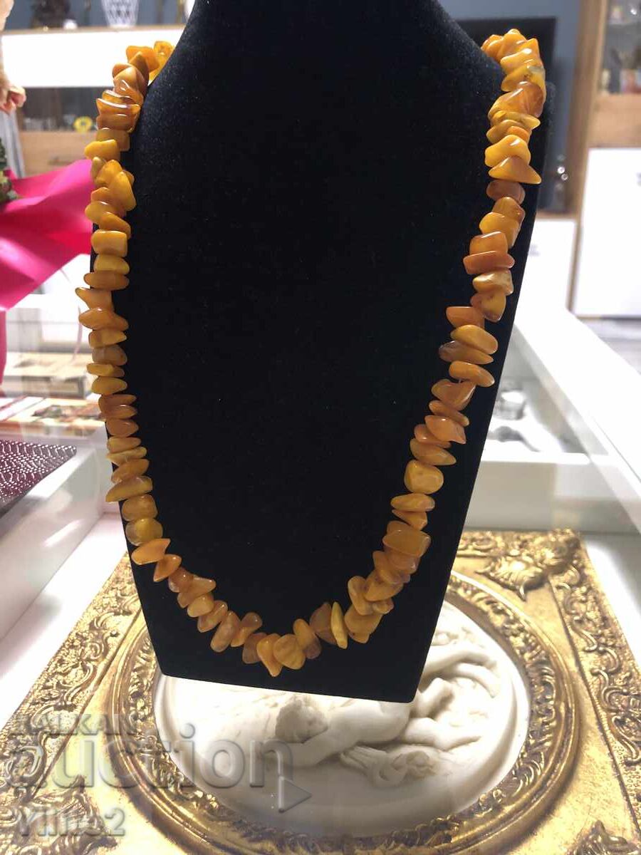 Κολιέ από κεχριμπάρι