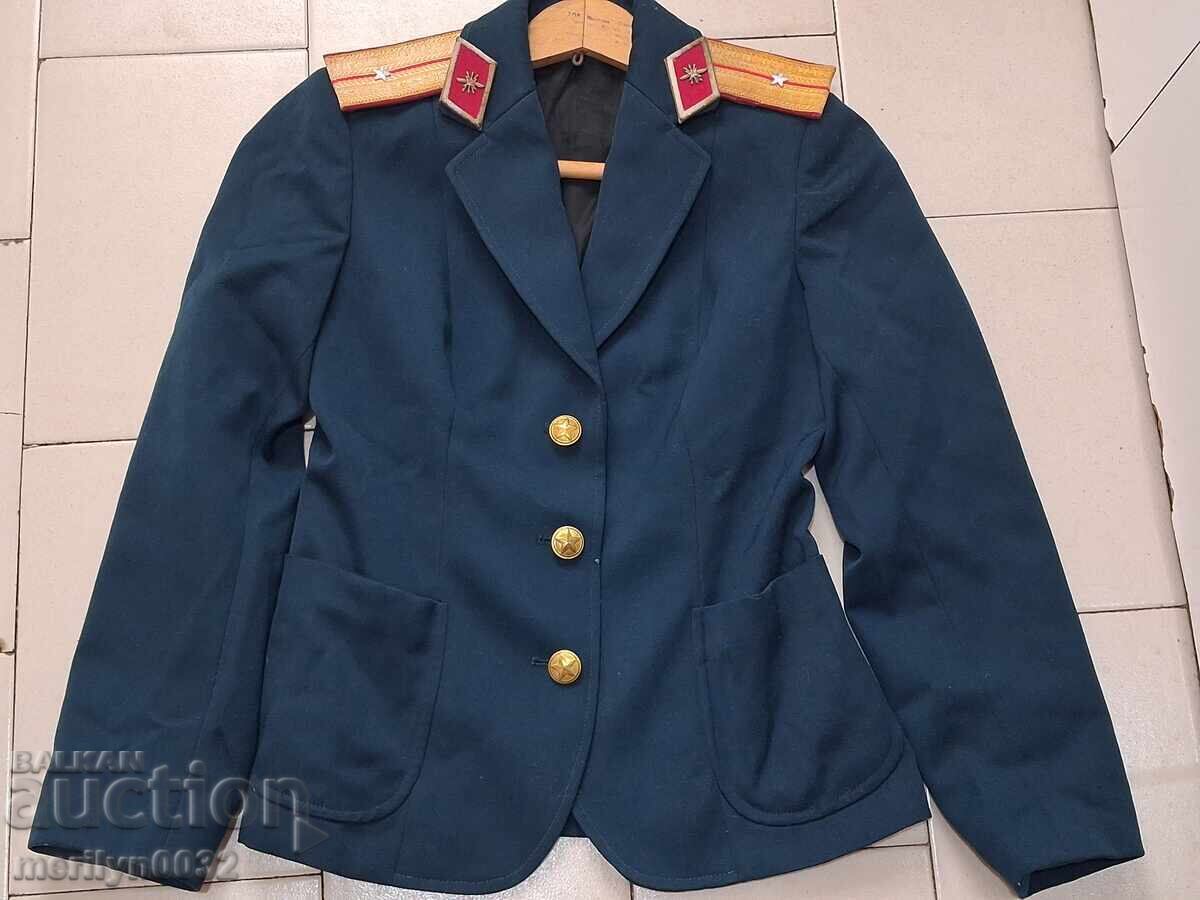 Uniformă de paradă pentru femei, ofițer, anii '70, BNA cu preț € 139.81 | 273.45 BGN