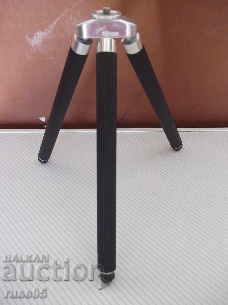 Delivery of Photographic tripod and German shutter release from the socialist era, new