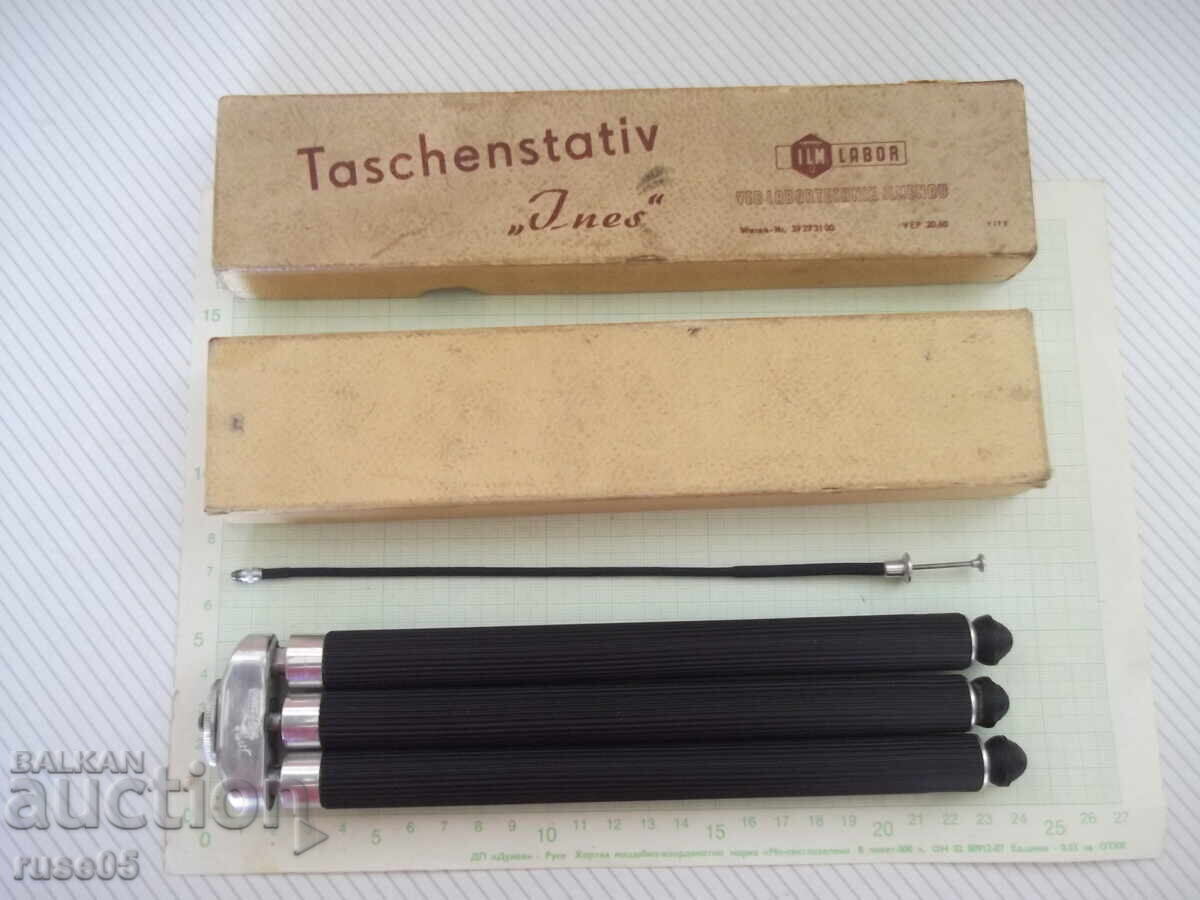 Photographic tripod and German shutter release from the socialist era, new
