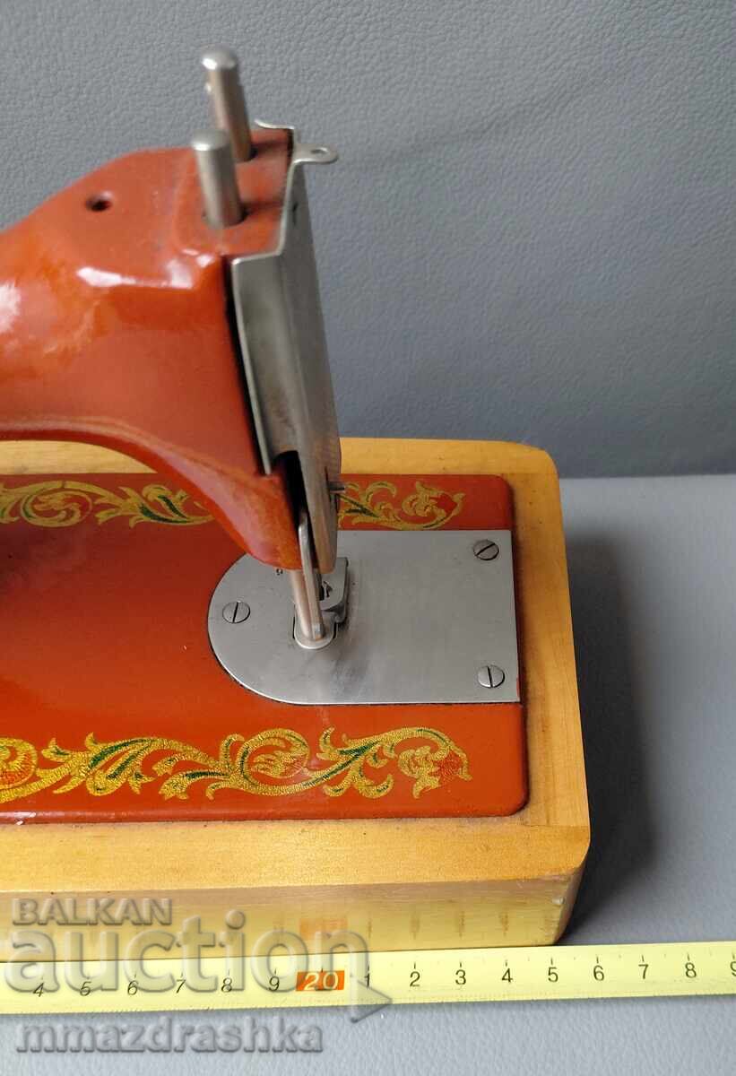 Παιδική ραπτομηχανή από τη Σώτσα - 6 Παιδική ραπτομηχανή από τη Σώτσα - 6