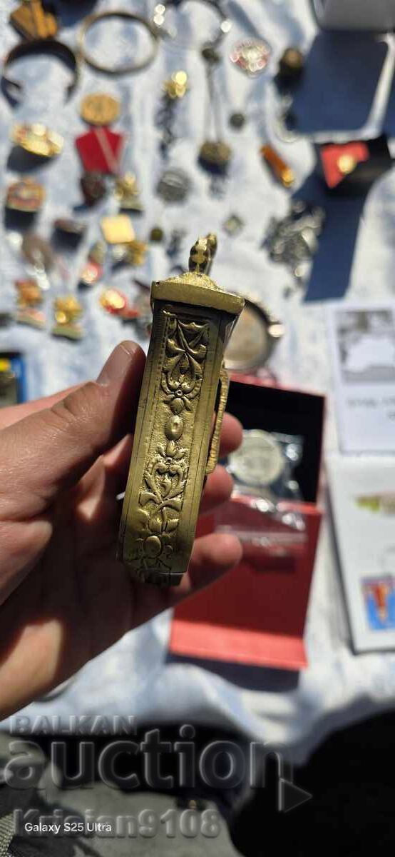 Cartușieră din alamă din secolul al XIX-lea, utilizată, în stare bună cu preț € 125.00 | 244.48 BGN