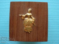 Ретро,дървена поставка за часовник,бижу.