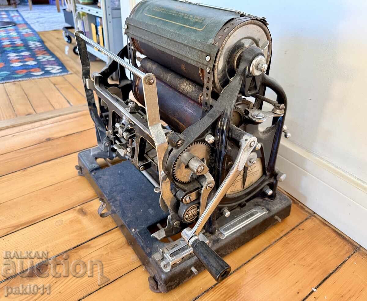 Εκτυπωτικό μηχάνημα κυκλοστίλ Gestetner Εκτυπωτικό μηχάνημα κυκλοστίλ Gestetner