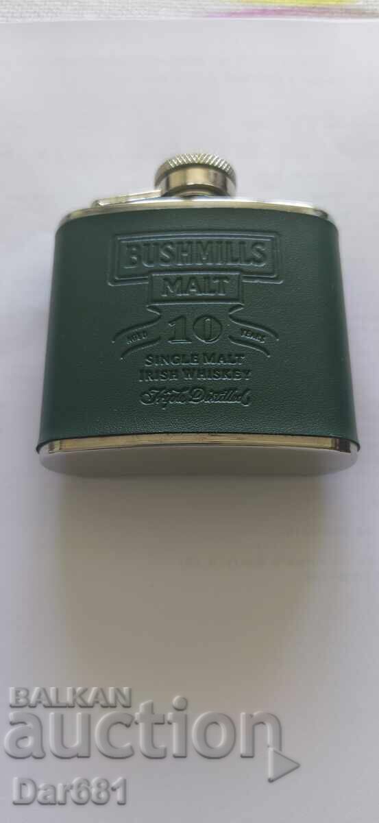 Джобна бутилка за уиски с цена € 5.99 | 11.72 лв. Джобна бутилка за уиски с цена € 5.99 | 11.72 лв.