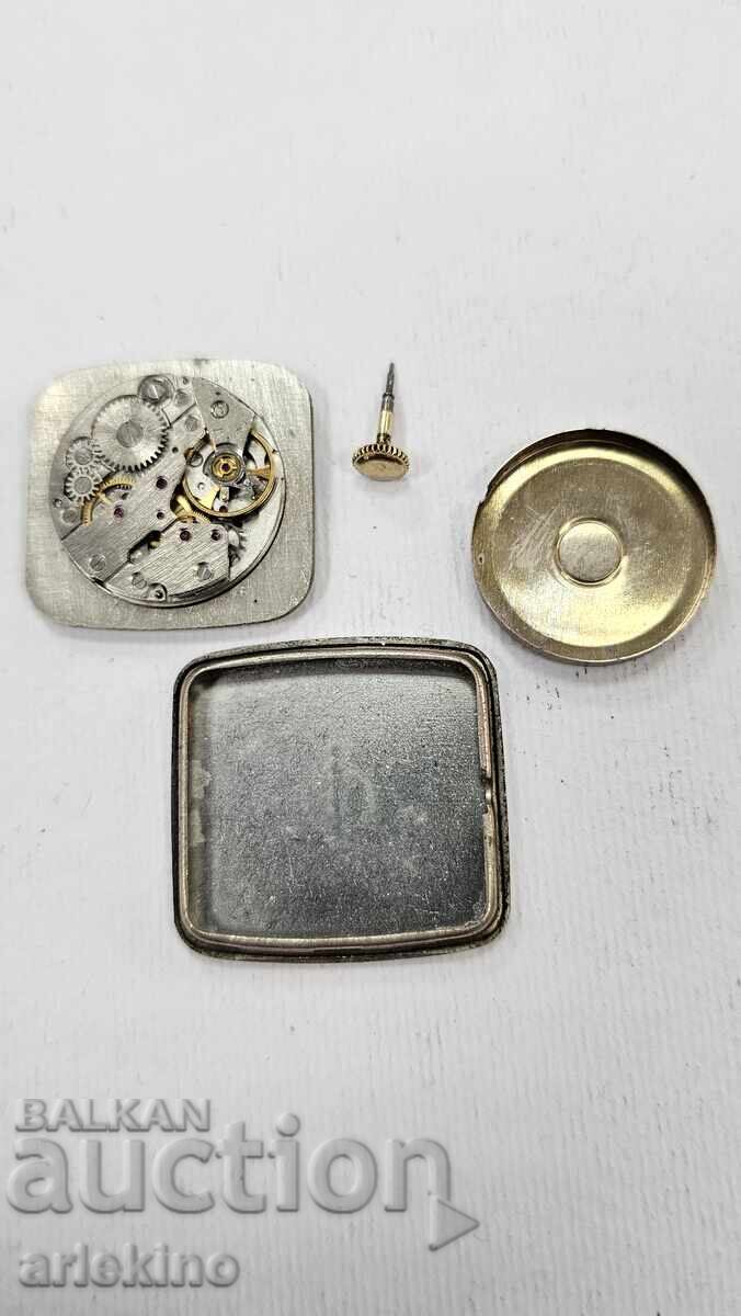 Licitație Mecanism pentru ceas sovietic Zaria cu întoarcere manuală