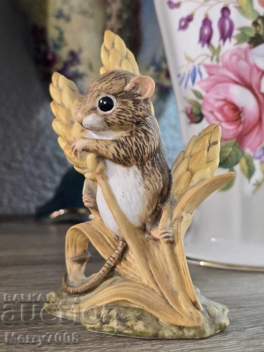 Figurină de colecție din porțelan de la Royal Osborne ! cu preț € 25.00 | 48.90 BGN Figurină de colecție din porțelan de la Royal Osborne ! cu preț € 25.00 | 48.90 BGN