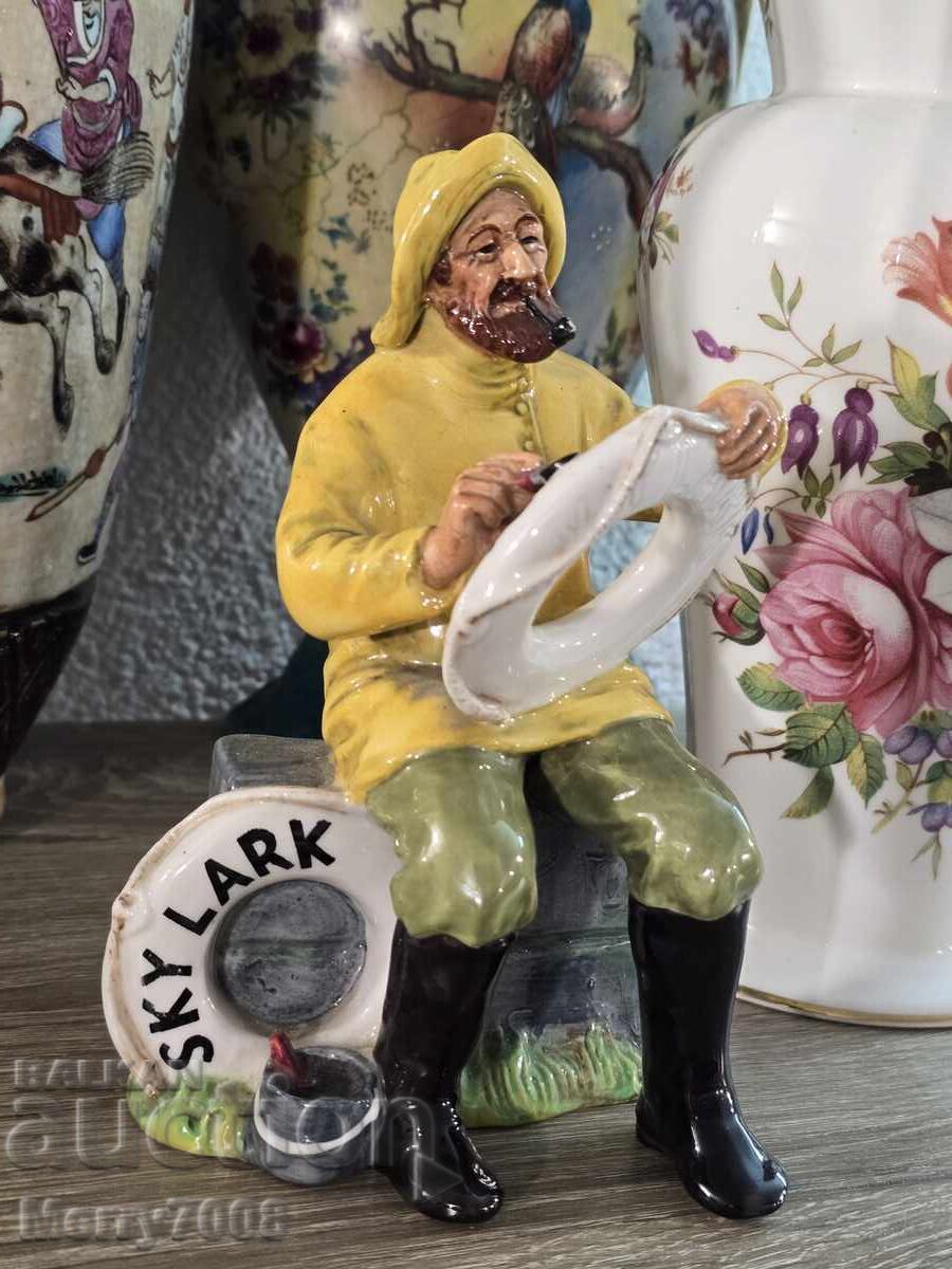 Royal Doulton, modelul „The Boatman” (H.N. 2417)