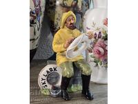 Royal Doulton, modelul „The Boatman” (H.N. 2417)