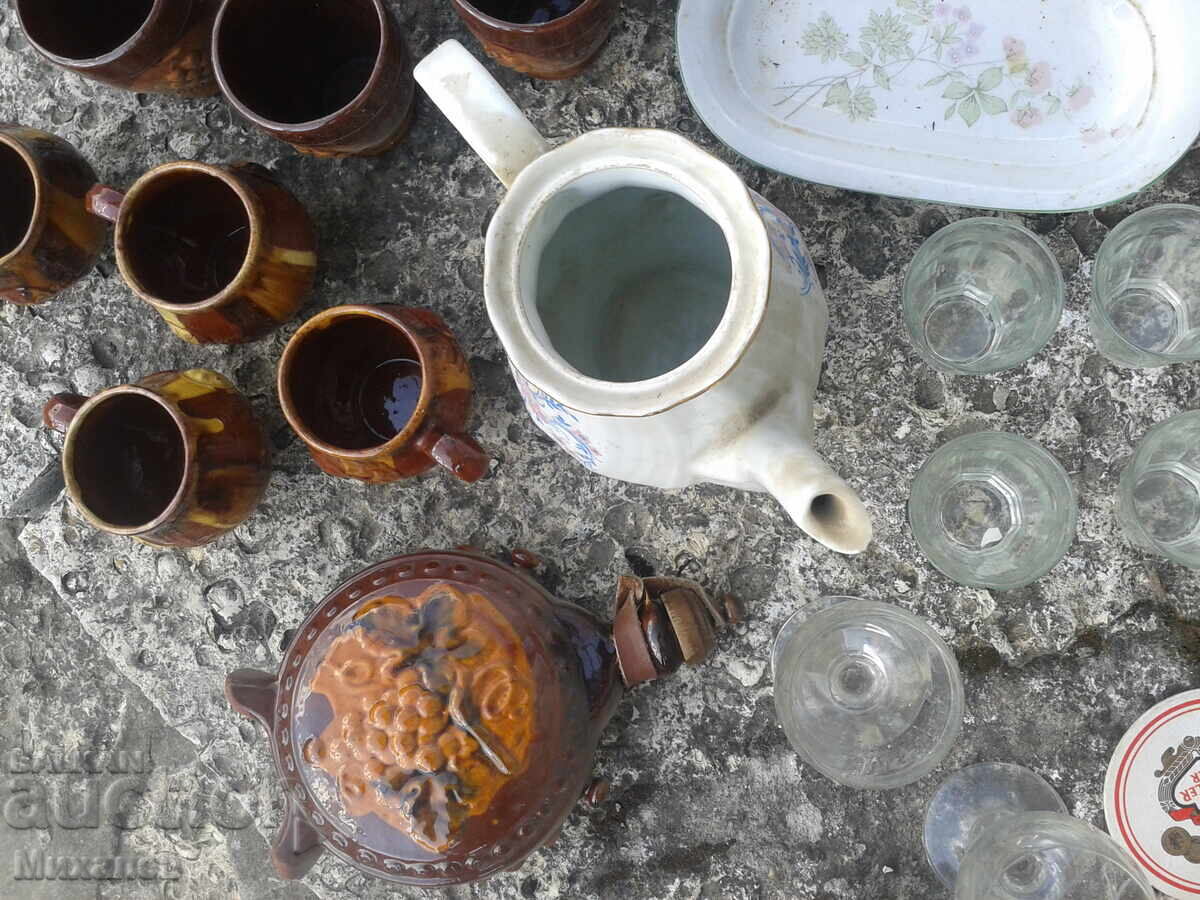 Licitație carafe ploscă cești ceramică sticlă porțelan oale de lut