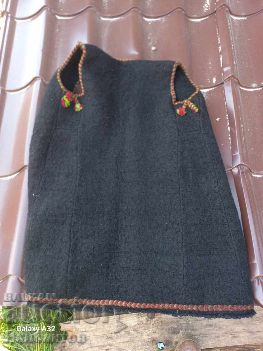 Delivery of VINTAGE WOMEN'S WOOL VEST KLASHNIK