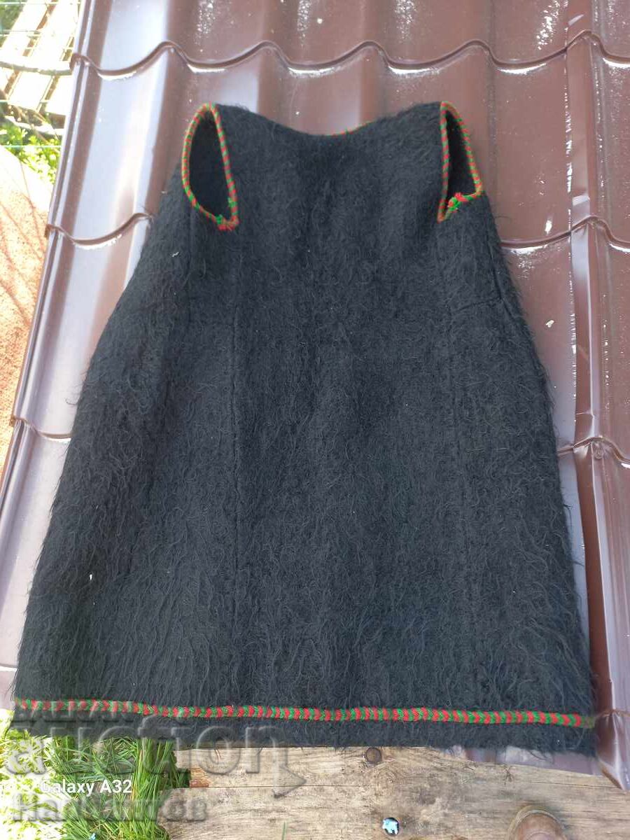 Delivery of VINTAGE WOMEN'S WOOL VEST KLASHNIK Delivery of VINTAGE WOMEN'S WOOL VEST KLASHNIK