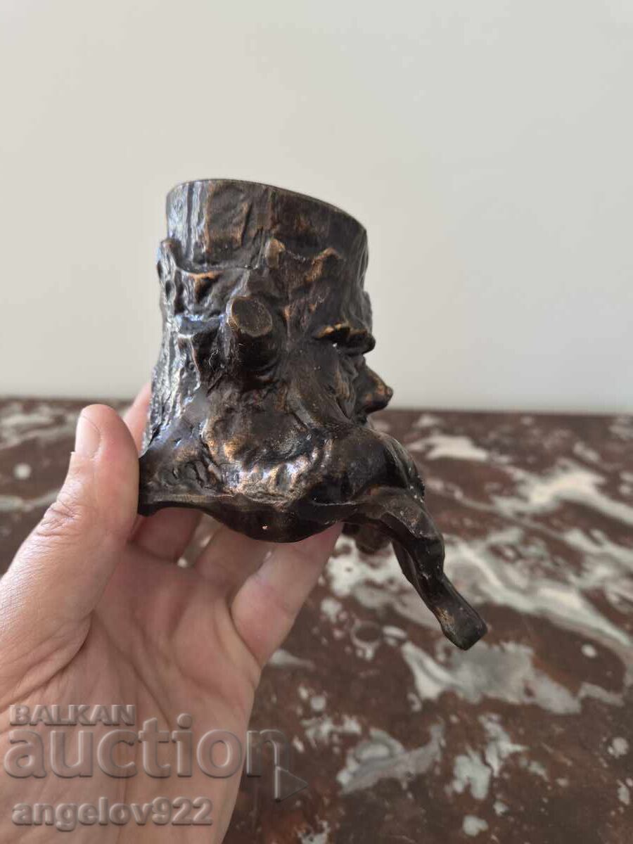 Figurină masivă din metal!!! cu preț € 0.12 | 0.23 BGN